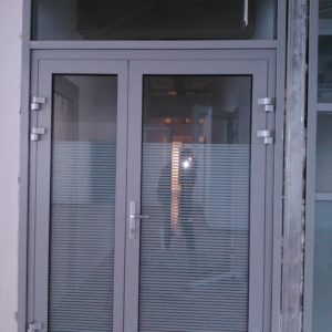 Алюминиевая дверь Alutech GFTD641